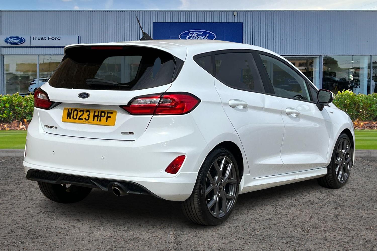 Ford FIESTA Photo 3