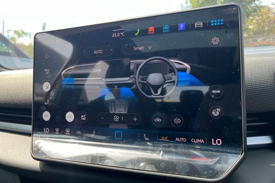 Volkswagen T-roc Photo autoimg-ab35873436f5bee96efeae38cafc5f6626a678dc.jpg