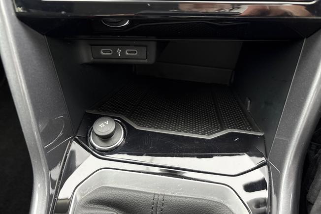 VOLKSWAGEN T-Roc Photo 22