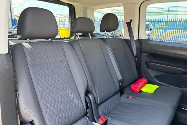 VOLKSWAGEN Caddy Photo 32