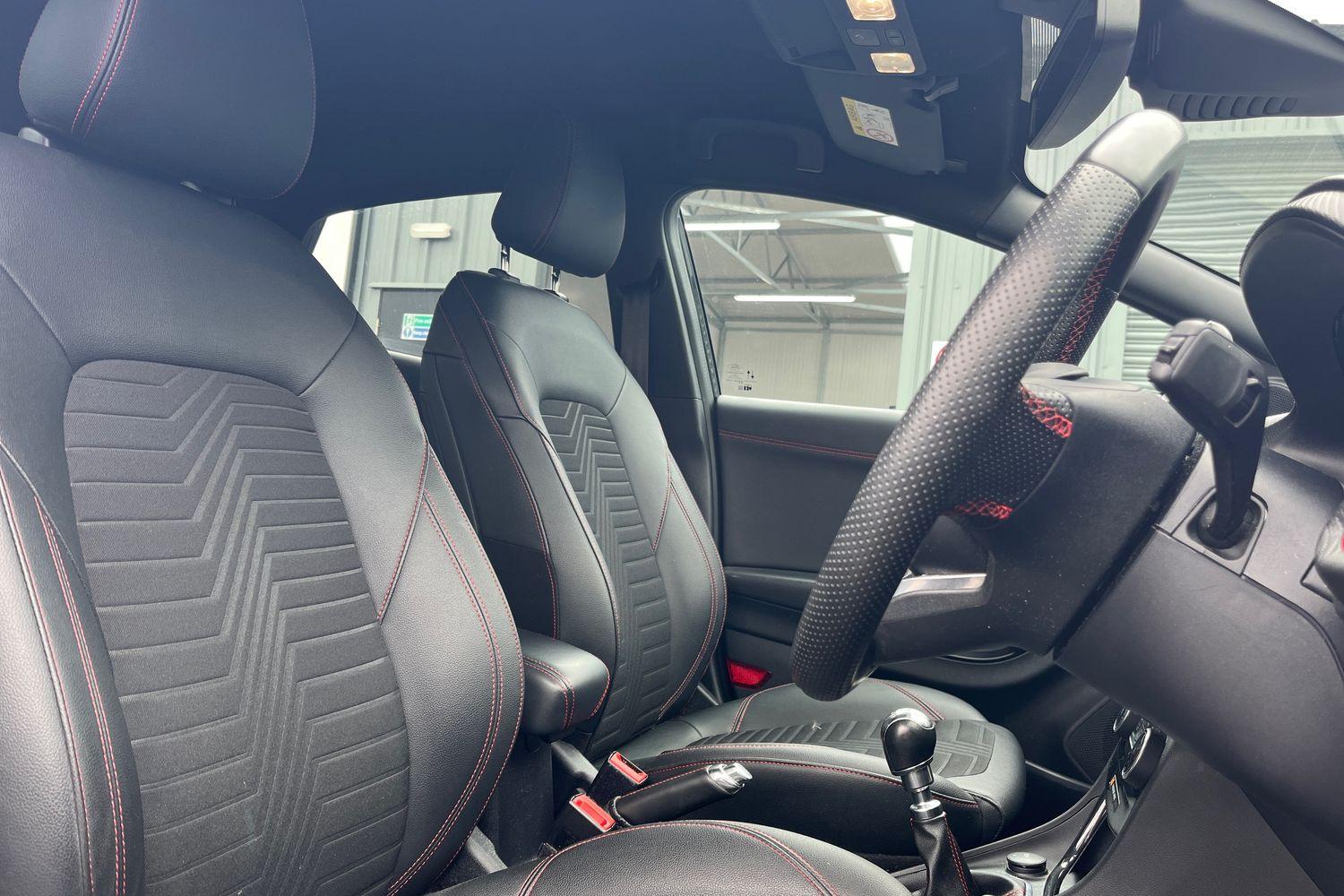 Ford PUMA Photo 16