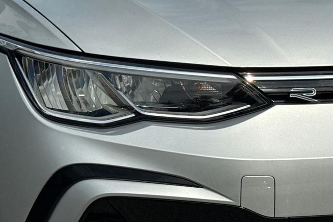 VOLKSWAGEN Golf Photo 19