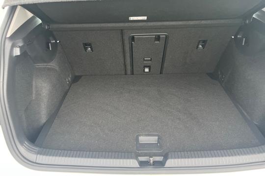 Volkswagen Golf Photo autoimg-ab3e9d8d383773904975bb7b673d54286899aac6.jpg