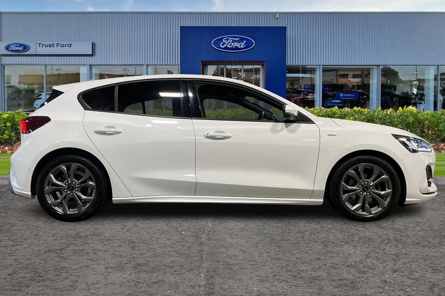 Ford FOCUS Photo autoimg-ab438a04d76bb2634af41c2814aa1f7cce2ed8e2.jpg