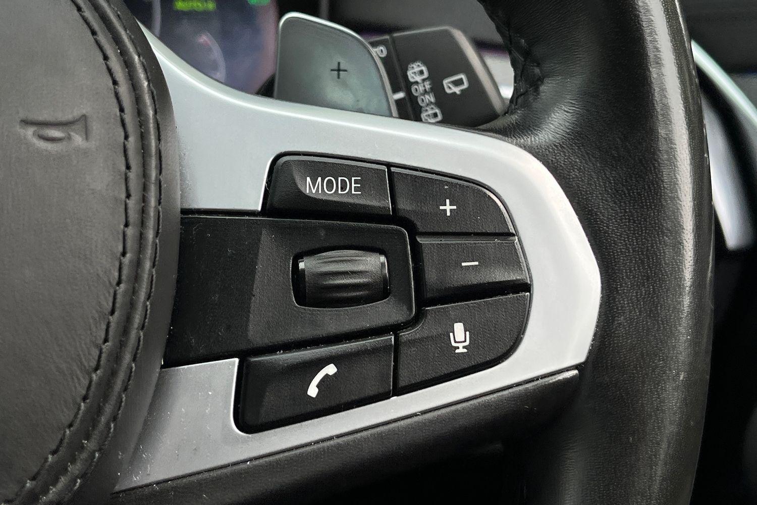 BMW 5 Series Photo 32