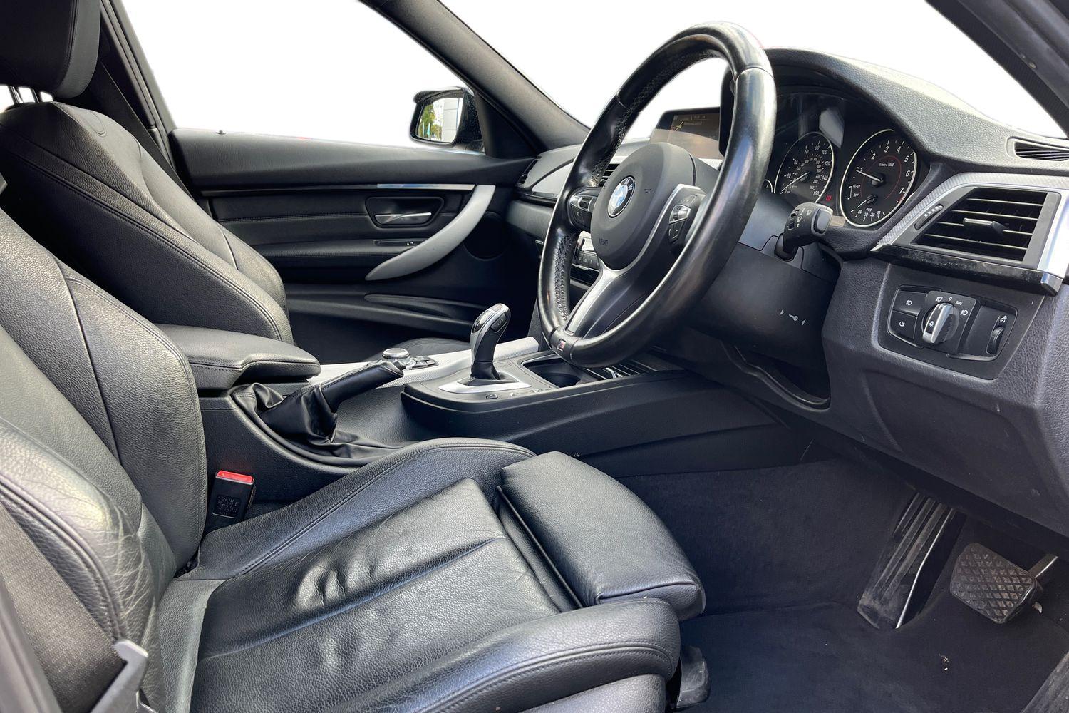 BMW 3 Series Photo 8