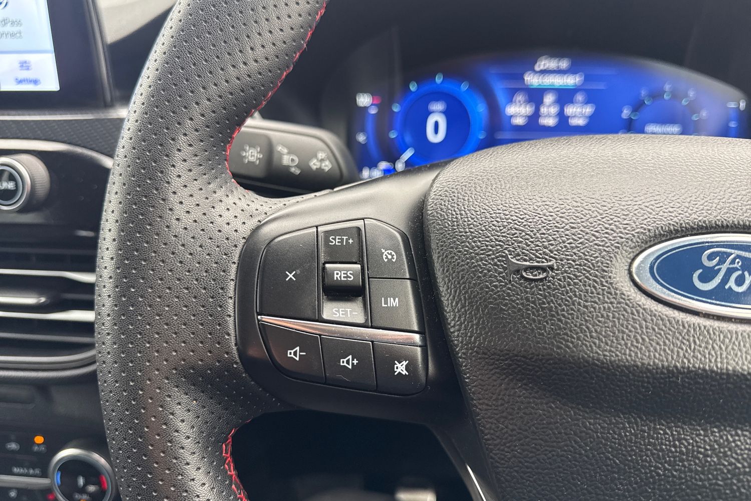 Ford KUGA Photo 31