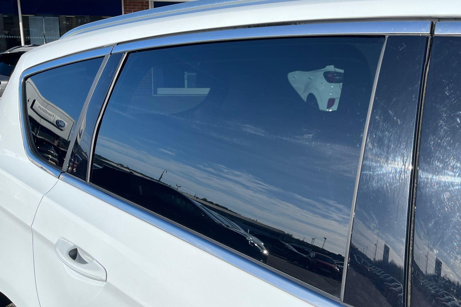 Ford S-MAX Photo 38