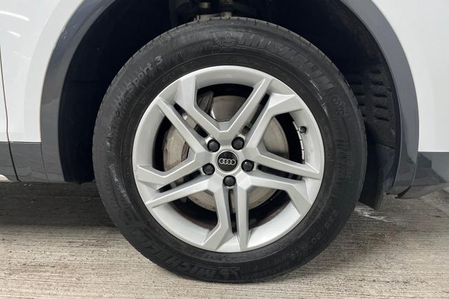 AUDI Q5 Photo 5