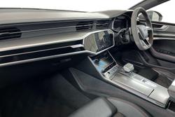 AUDI RS7 Photo 2