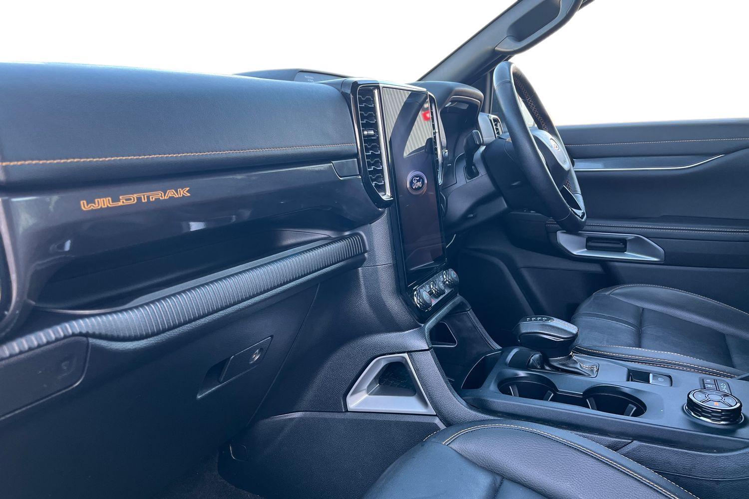 Ford RANGER Photo 2