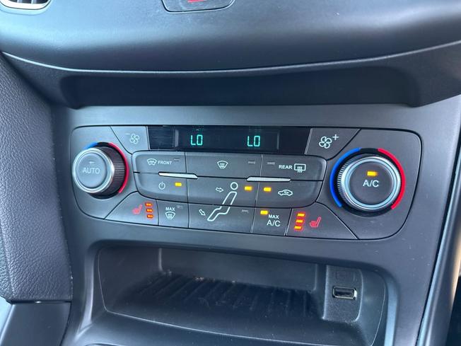 FORD Focus Photo 44