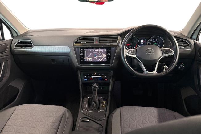 VOLKSWAGEN Tiguan Photo 10