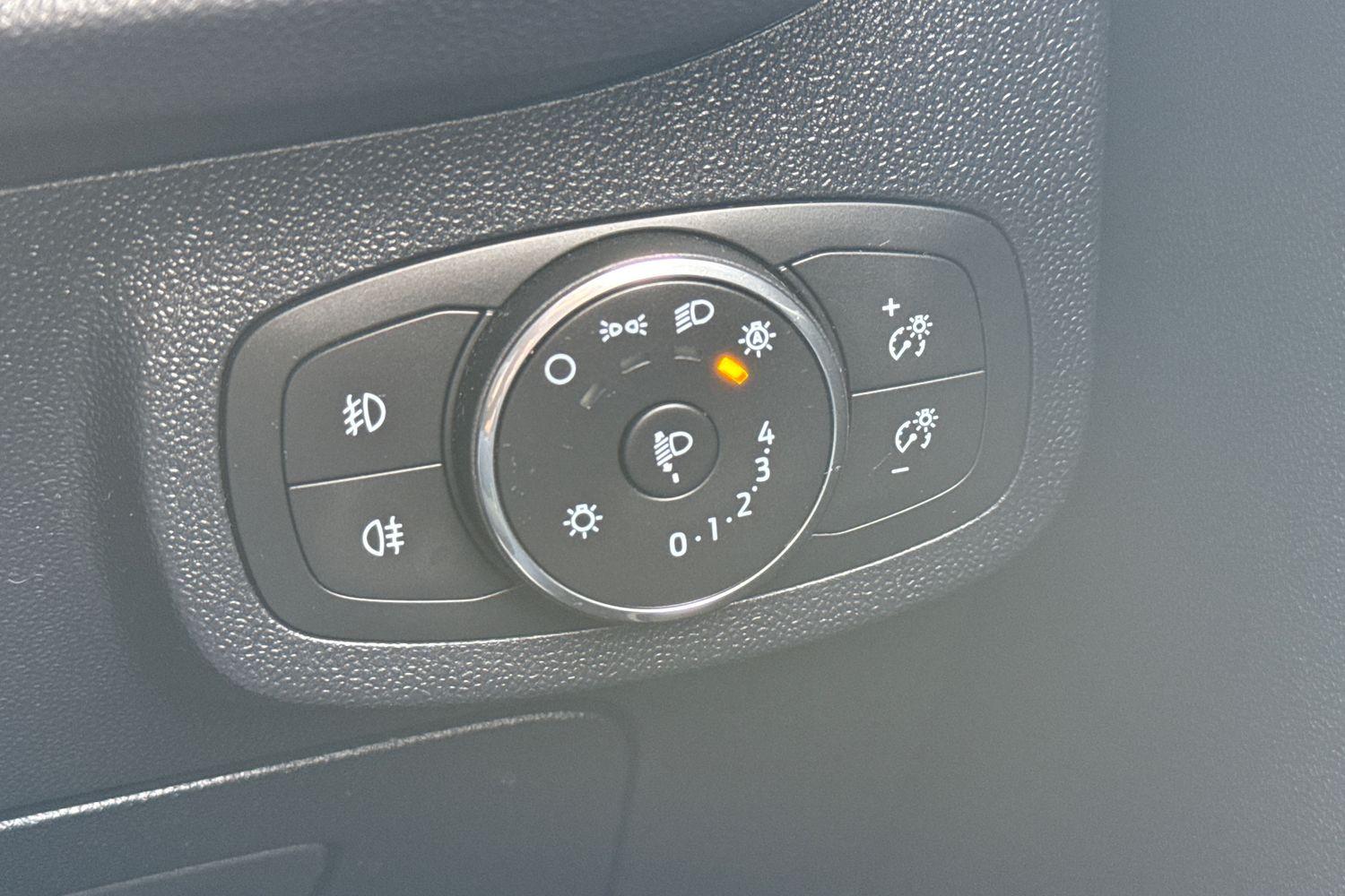 Ford Fiesta Photo 24