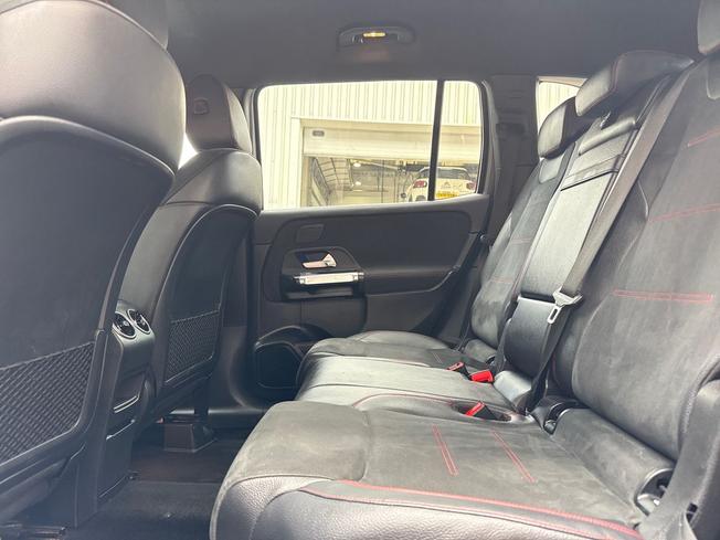 MERCEDES-BENZ Glb Photo 45