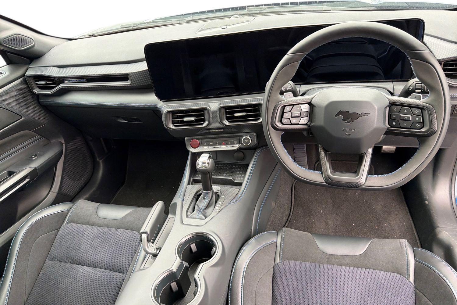 Ford MUSTANG Photo 9