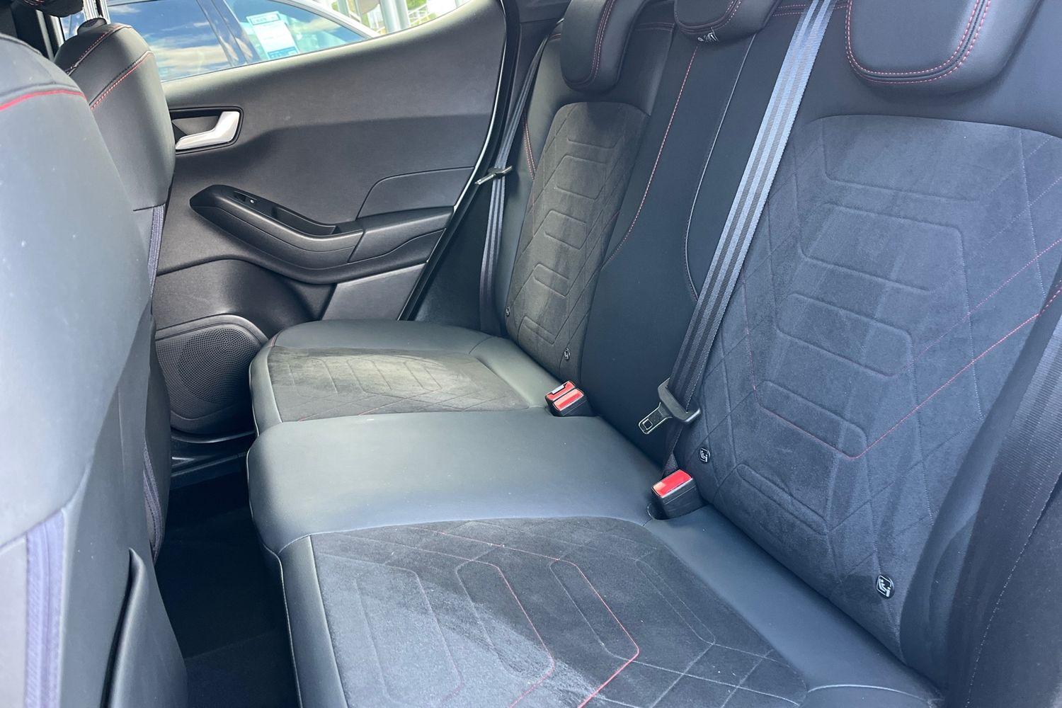 Ford Fiesta Photo 19