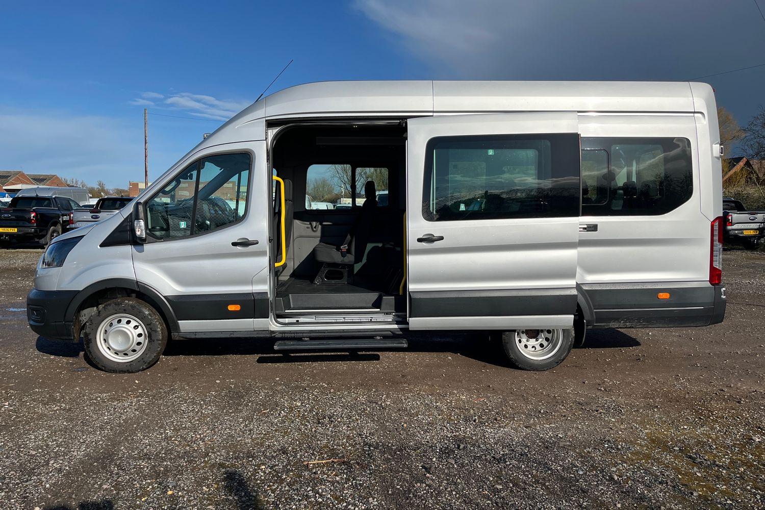 Ford TRANSIT Photo 4