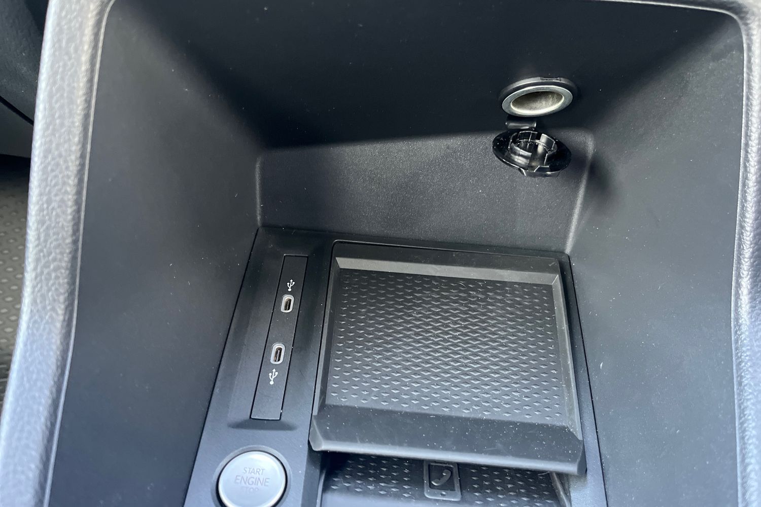 Ford TRANSIT CONNECT Photo 38