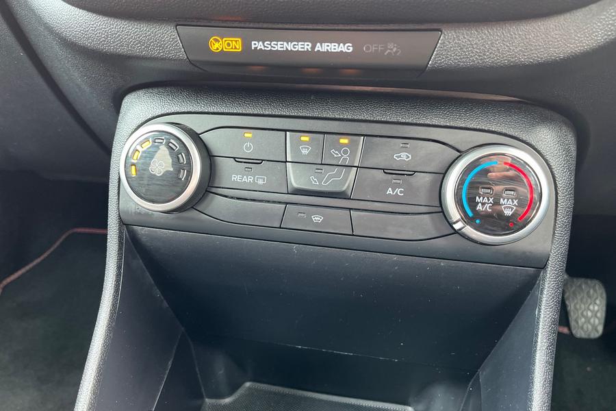 Ford FIESTA Photo autoimg-ab6deed6ef07f17e303ef967936ebd616ede36a4.jpg