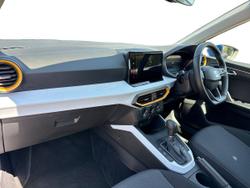 SEAT Arona Photo 2