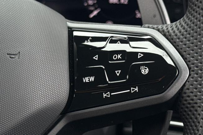 VOLKSWAGEN Golf Photo 17