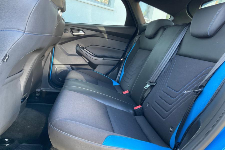 Ford Focus Photo autoimg-ab7623fb8def76d3bac089d3cb6a5c7b7d7878b8.jpg