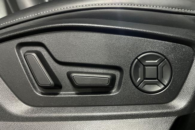 AUDI Q7 Photo 24