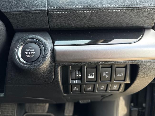 SUBARU Outback Photo 29