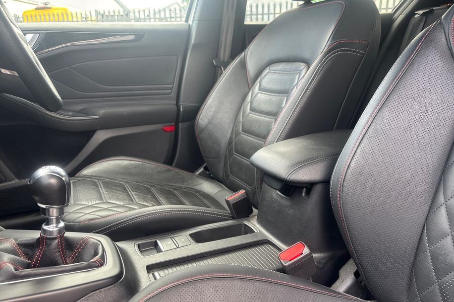 Ford Focus Photo autoimg-ab7bf26c5dedec25f0e392134192c141ca3b4c61.jpg