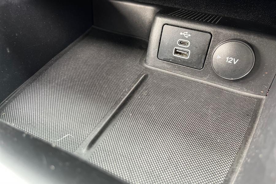 Ford Kuga Photo autoimg-ab81be9b7d15552846f5b611789a216c1e0921d2.jpg