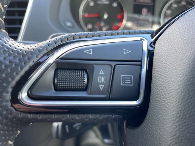 AUDI Q3 Photo 16
