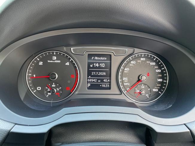 AUDI Q3 Photo 15