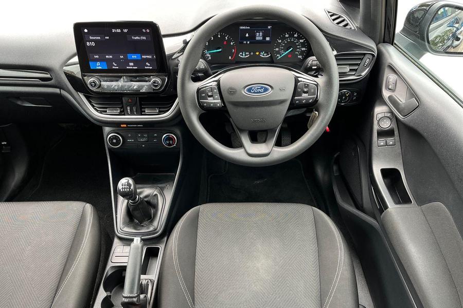 Ford FIESTA Photo autoimg-ab8784ce27bc324e2a54a0bb03768d66514db9f9.jpg