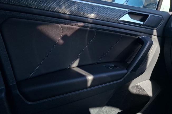 VOLKSWAGEN Tiguan Photo 28