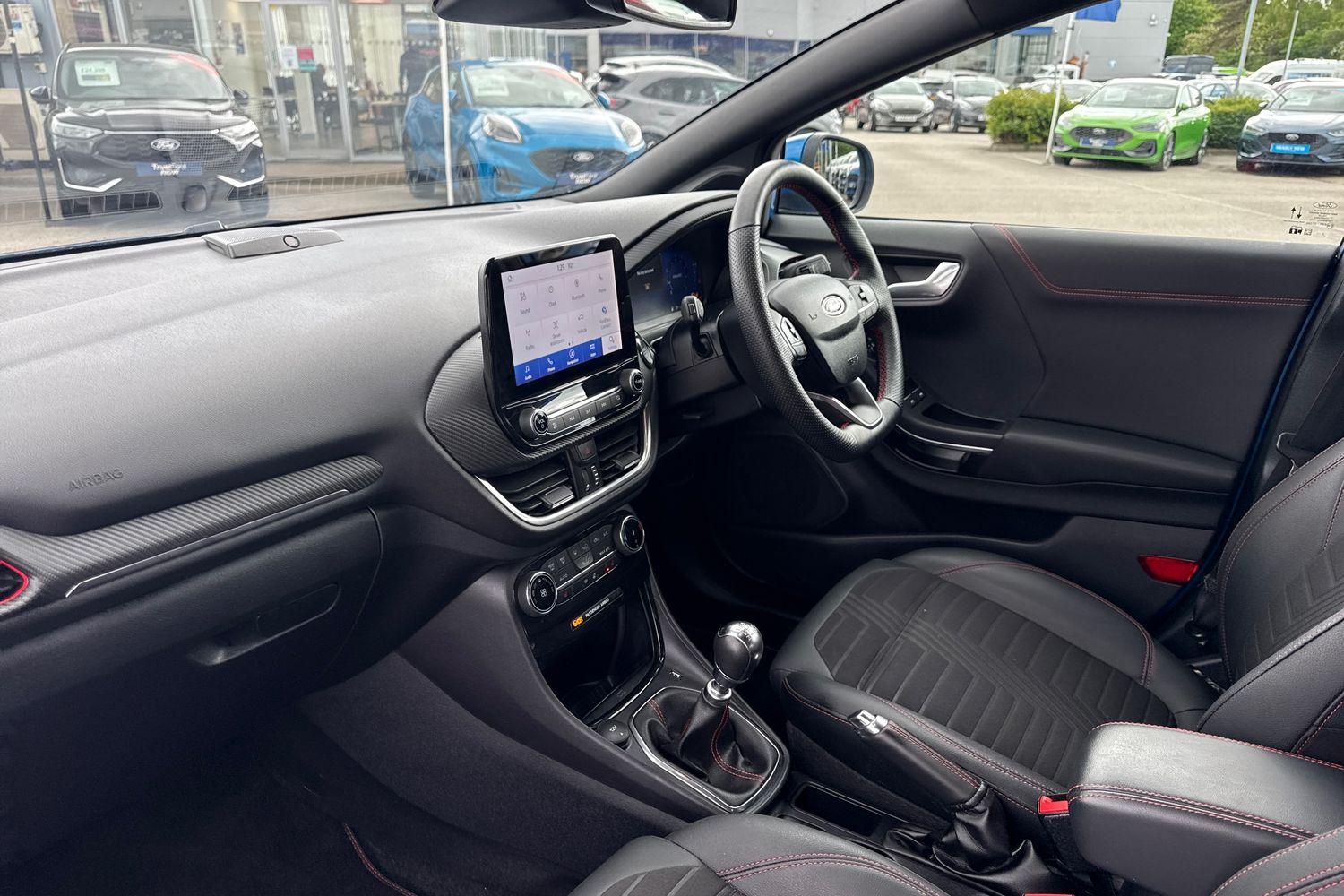 Ford PUMA Photo 17