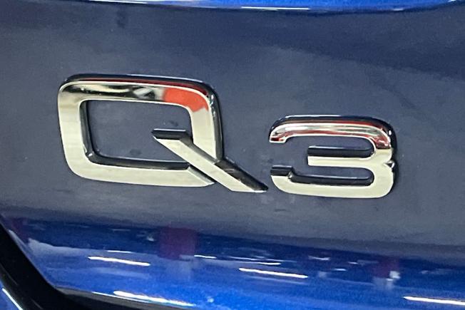 AUDI Q3 Photo 34
