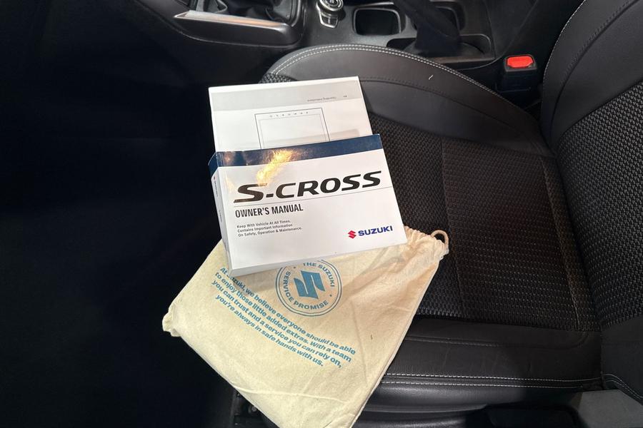 Suzuki S-Cross Photo autoimg-ab8effad9043d2b5e96f00b30d0030a769c9665c.jpg