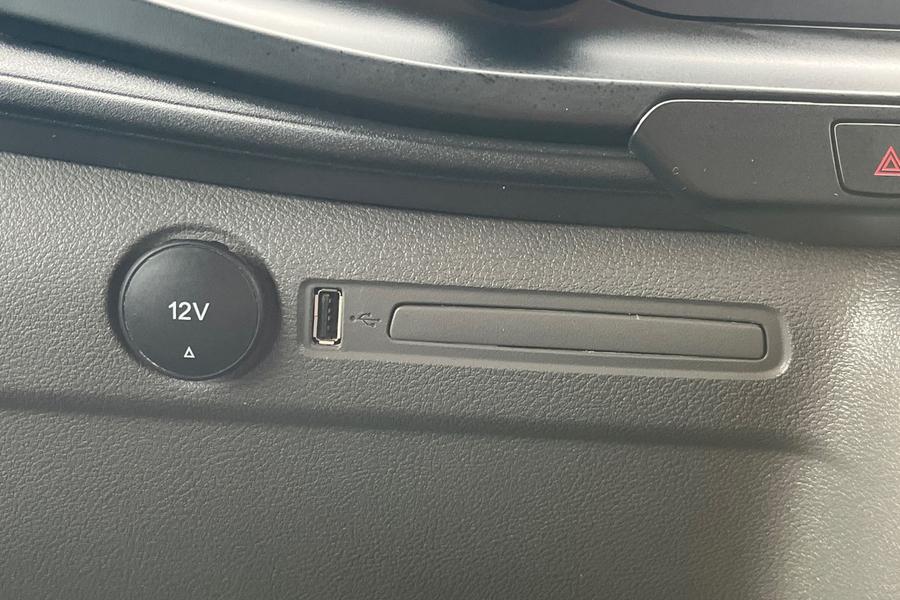 Ford Transit Custom Photo autoimg-ab923e3761f9c7627fe8285aac05a6bd64567fd2.jpg