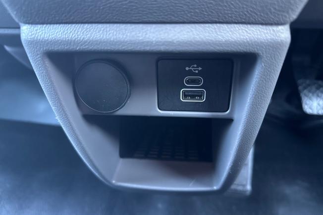 VOLKSWAGEN Transporter Photo 47