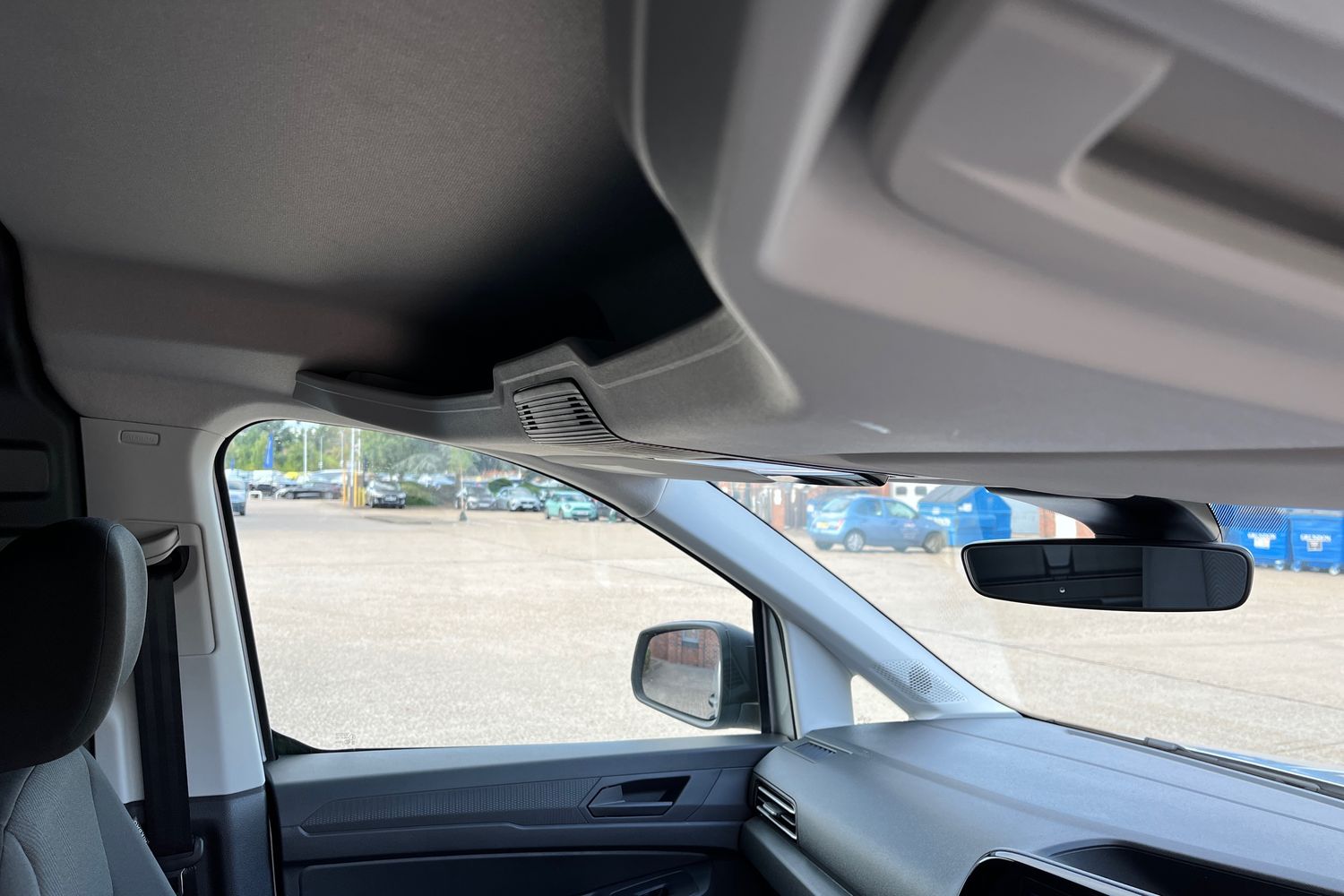 Ford TRANSIT CONNECT Photo 28
