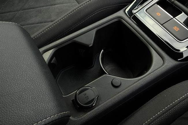 VOLKSWAGEN Golf Photo 23