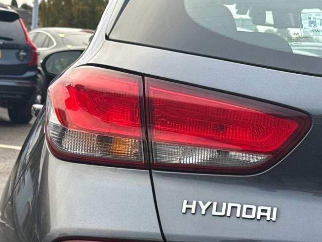 HYUNDAI i30 Photo 39