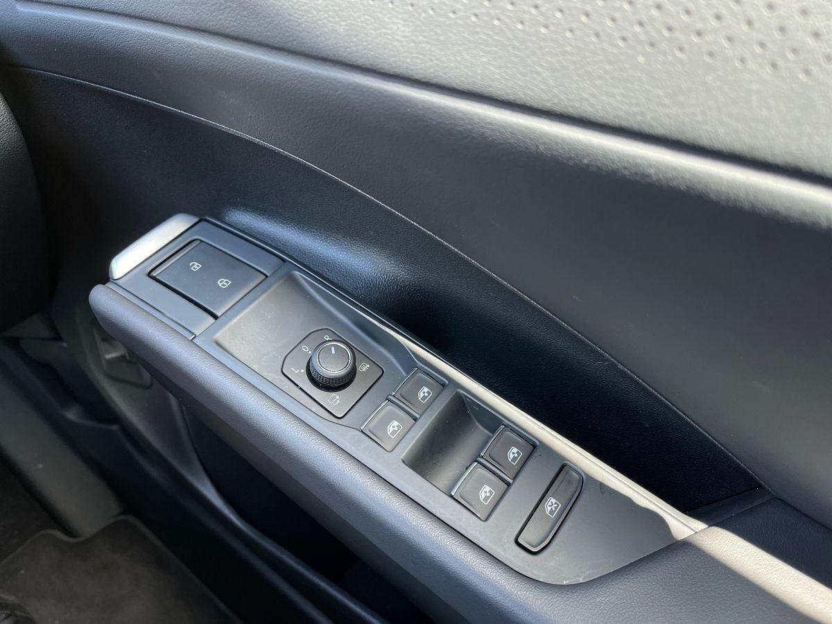 Volkswagen T-Roc Photo autoimg-ab9d567a0ab96f6277c0dfa179d2b011bbe0a6c4.jpg