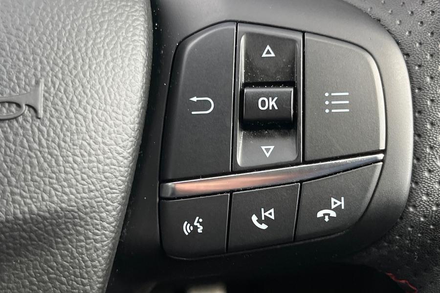 Ford Kuga Photo autoimg-ab9e94c8bac3aa5530bd738b67db0c7f3002d029.jpg