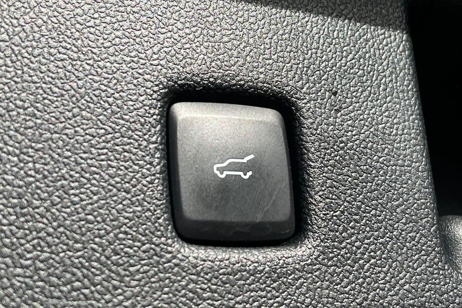 Ford KUGA Photo autoimg-ab9efe3f7d441545a5060c09d53f232512f2e270.jpg