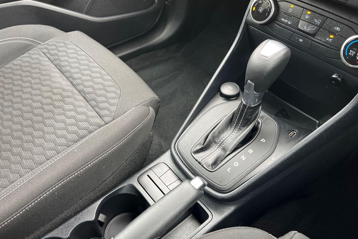 Ford FIESTA Photo 30