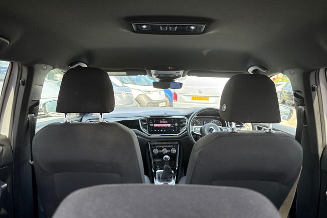 VOLKSWAGEN T-Roc Photo 37