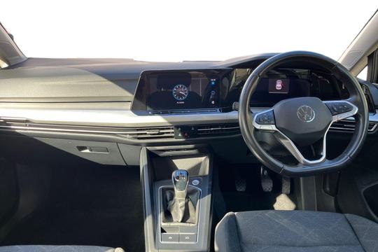 Volkswagen Golf Photo autoimg-aba81bbab46f285a1732458b5a0c4f68b3ae806b.jpg