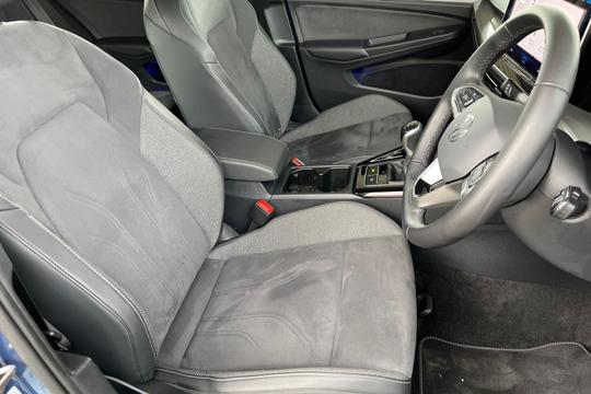 Volkswagen Golf Photo autoimg-abab93db310f5bc7c367aa791f2d956c498e81c3.jpg